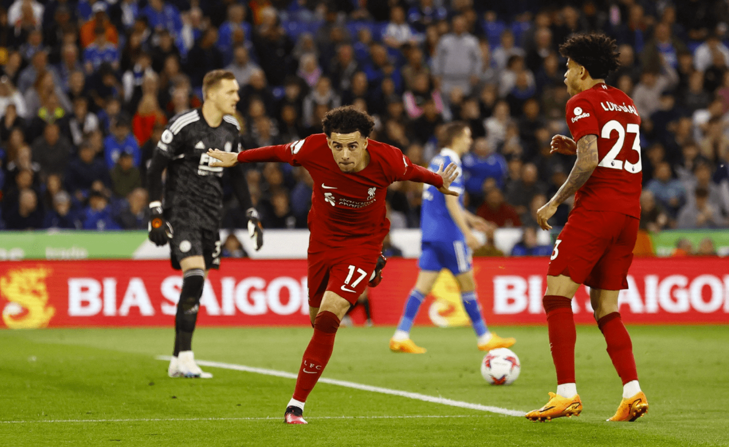 里程碑夜！阿斯顿维拉调整名单，中超集结日刷纪录，气氛紧张，数据趋势出现新变化的简单介绍