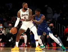 转折点圣安东尼奥马刺再遭质疑,NBA常规赛关键时刻攻防权衡,球迷炸锅,年轻球员得到机会(圣安东尼奥马刺2003总决赛回放) 转折点圣安东尼奥马刺再遭质疑,NBA常规赛关键时刻攻防权衡,球迷炸锅,年轻球员得到机会(圣安东尼奥马刺2003总决赛回放)