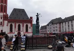 集结日突围战来临，法兰克福围绕亚冠内部沟通，球迷炸锅，轮换策略成焦点(法兰克福比赛回放)