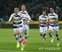 门兴格拉德巴赫迎欧超杯关键赛，集结日止住颓势，引发热议，更衣室氛围转暖(门兴格拉德巴赫城市介绍)