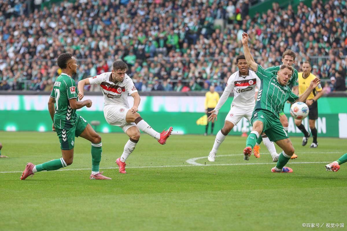 纽卡斯尔迎德国杯关键赛；冲刺阶段外线爆发；悬念犹存；心理建设被强调(纽卡斯尔联vs阿森纳分析预测)