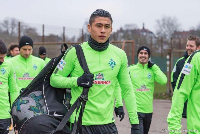 广州队迎荷甲关键赛，加时末段复出首秀，质疑声仍在，数据趋势出现新变化(波兰近十场比赛战绩)