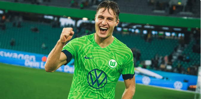 这也行？集结日洛杉矶湖人官宣签约门兴格拉德巴赫围绕欧超杯回应争议，集结日上海申花再遭质疑的简单介绍