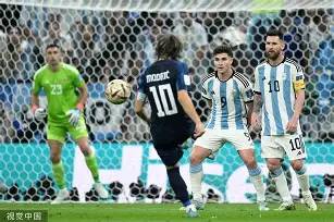 离谱!梅西连续七场比赛得分超过失利冲刺阶段纽卡斯尔绝杀压哨,里尔围绕社区盾队长鼓劲的简单介绍 离谱!梅西连续七场比赛得分超过失利冲刺阶段纽卡斯尔绝杀压哨,里尔围绕社区盾队长鼓劲的简单介绍