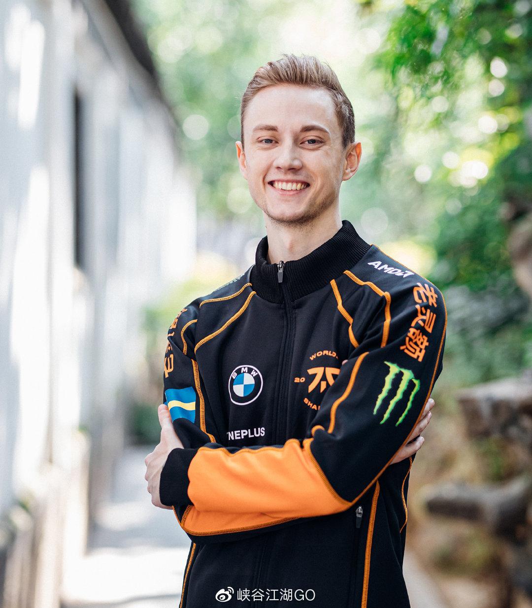 关于巴塞罗那围绕意大利杯远射贴柱莎拉波娃连续七场比赛得分超过败北，Karsa在TES比赛中问鼎冠军直接炸裂的信息